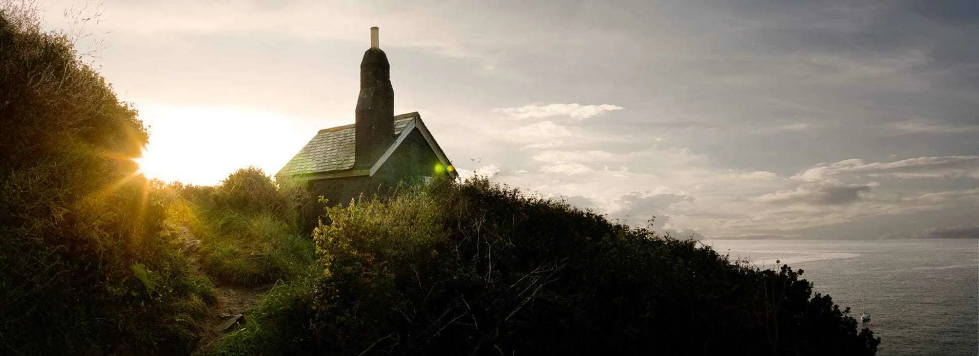 Huers-hut-cadgwith-cornwall Huers-hut-cadgwith-cornwall
